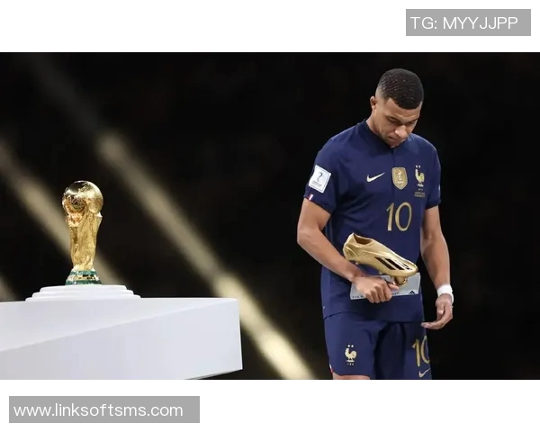 法国足球队队长的领导风范与球队荣誉之路探讨