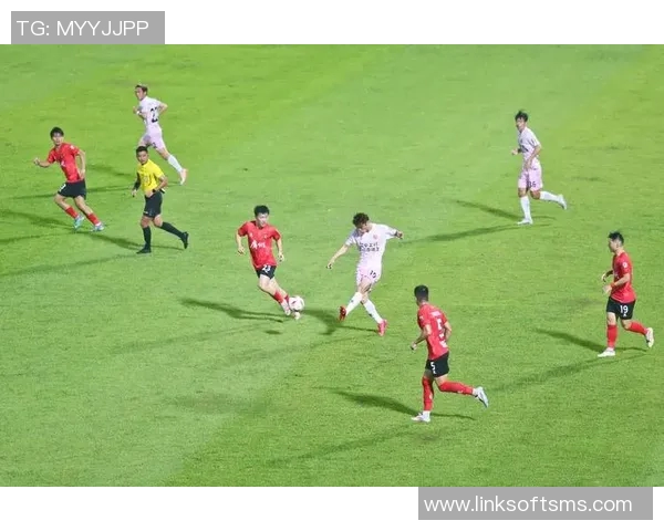 恒大足球亚冠征程回顾与未来展望：荣耀与挑战并存的旅程